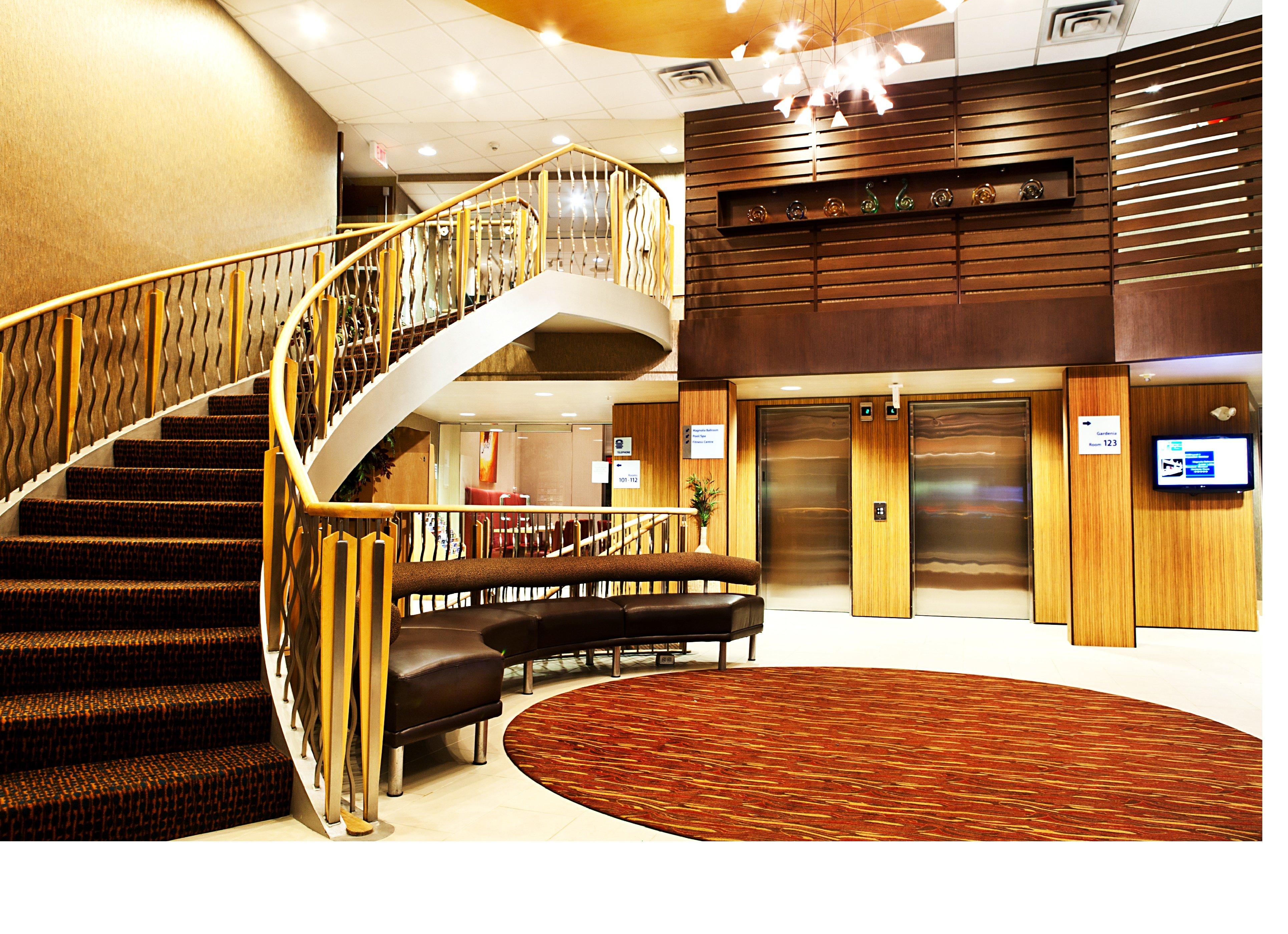 Holiday Inn Express & Suites Langley By Ihg Екстериор снимка